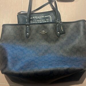 Reversible coach 👜